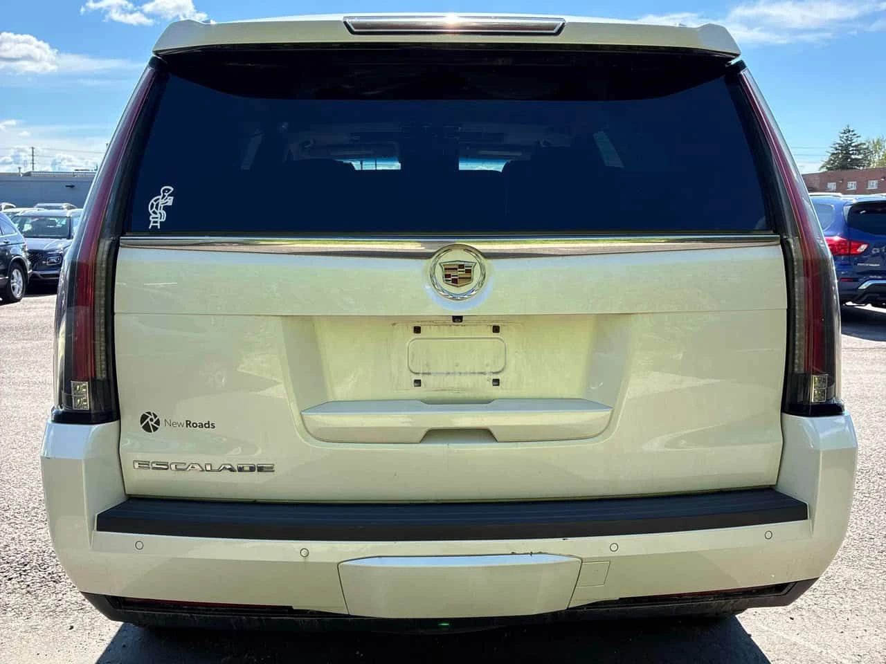 Cadillac Escalade LUXURY AWD * ПОДГРЕВИ* ОБДУХВАНЕ* ПАНОРАМА* , снимка 5 - Автомобили и джипове - 55047109