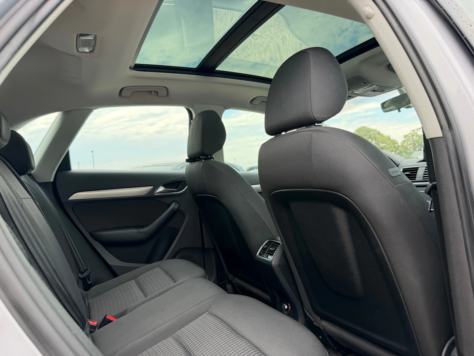 Audi Q3 FACELIFT 2.0TDI-150 FULL LED QUATTRO S-TRNIC PANO, снимка 13 - Автомобили и джипове - 55262624