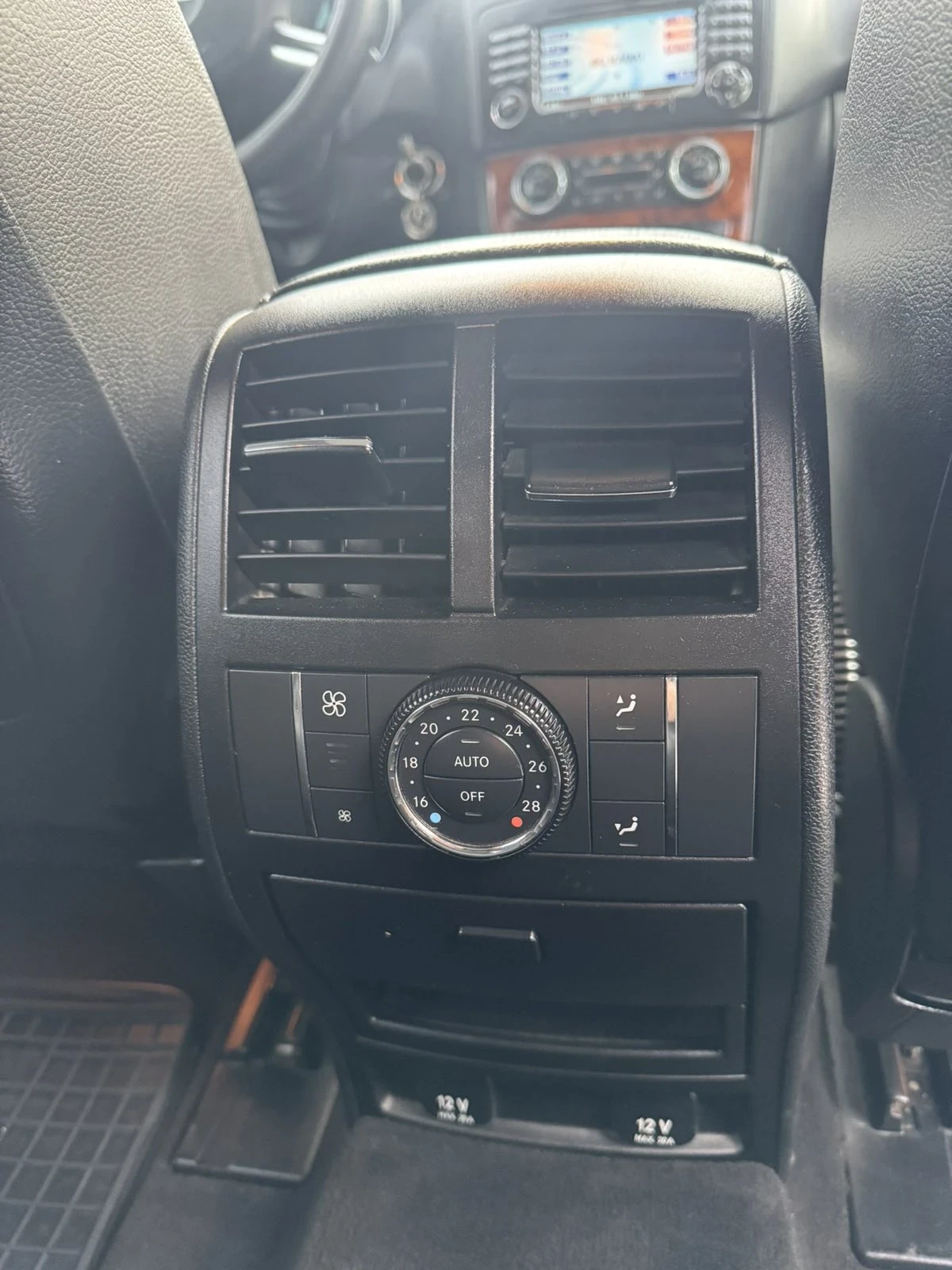 Mercedes-Benz ML 320, снимка 9 - Автомобили и джипове - 55289735