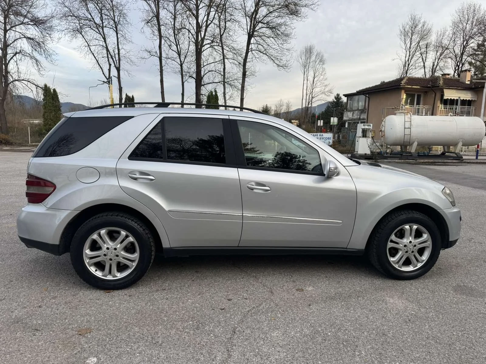 Mercedes-Benz ML 320, снимка 4 - Автомобили и джипове - 55289735