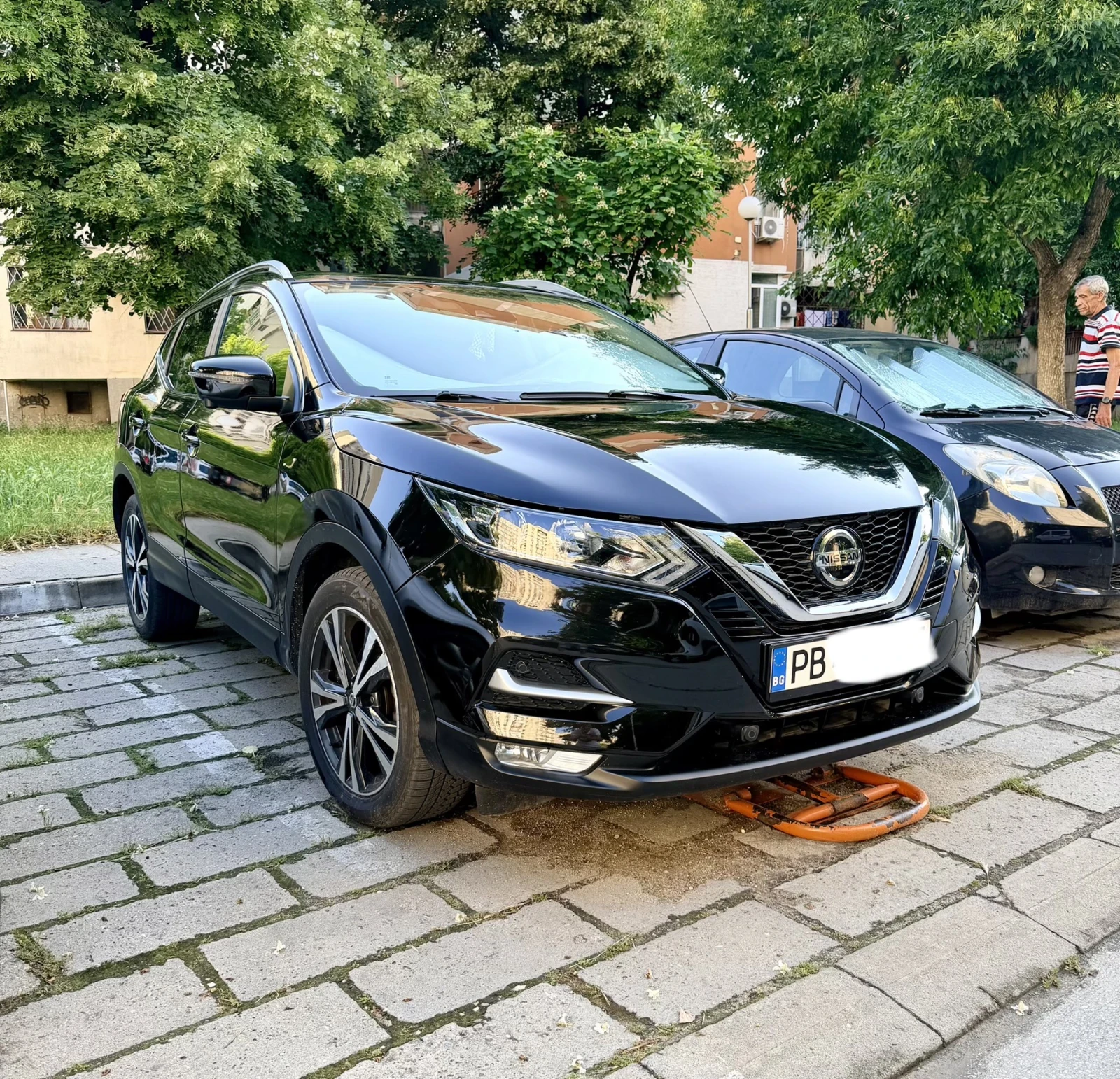 Nissan Qashqai 1.3 140кс Tekna ОТЛИЧЕН , снимка 2 - Автомобили и джипове - 55500352