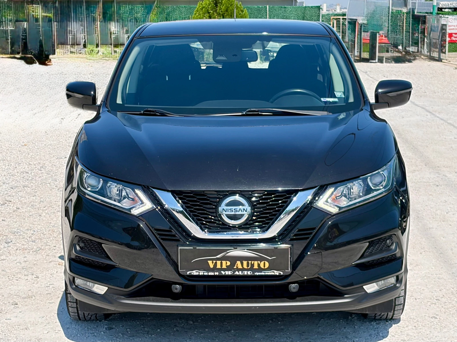 Nissan Qashqai 1.3i АВТОМАТ НОВА, снимка 3 - Автомобили и джипове - 55547321