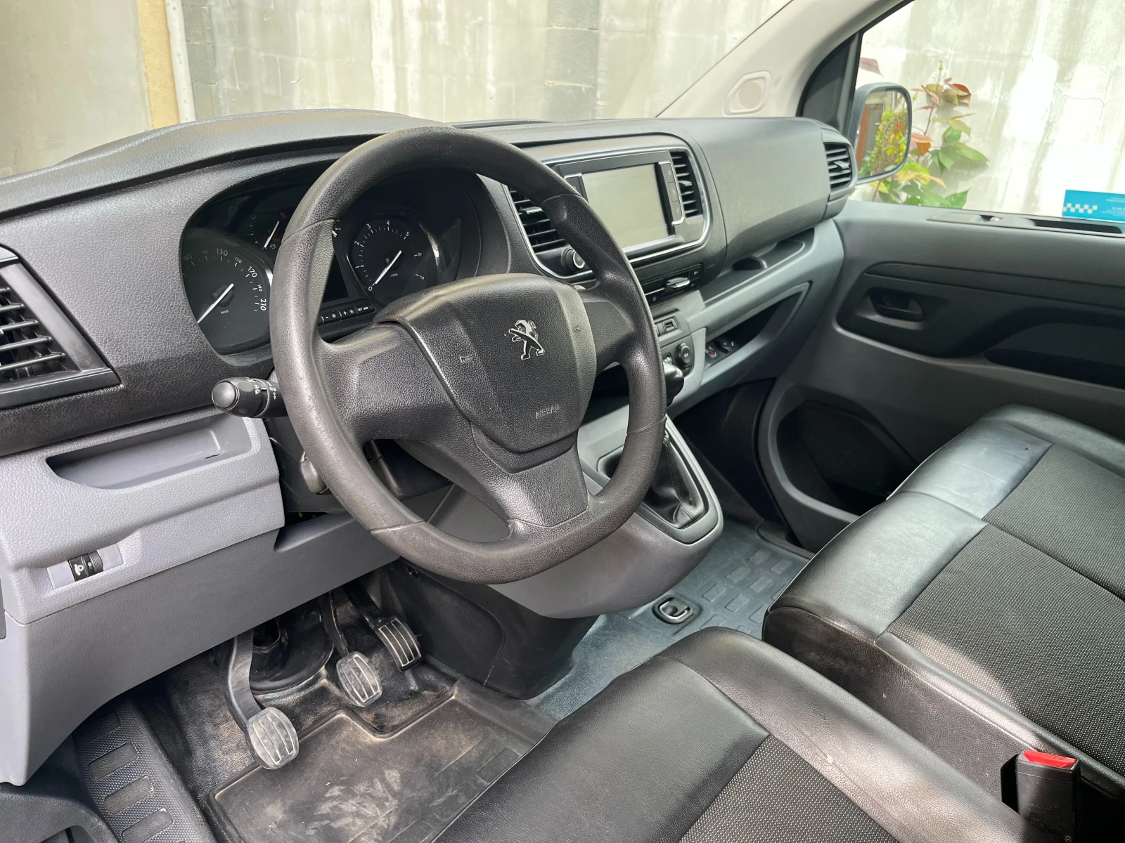 Peugeot Expert 2. 0 BlueHDi , снимка 10 - Бусове и автобуси - 54415168