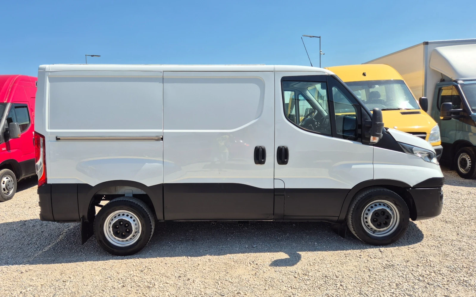 Iveco Daily 35s18* КЛИМАТРОНИК* ШВЕЙЦАРИЯ* , снимка 4 - Бусове и автобуси - 55750732