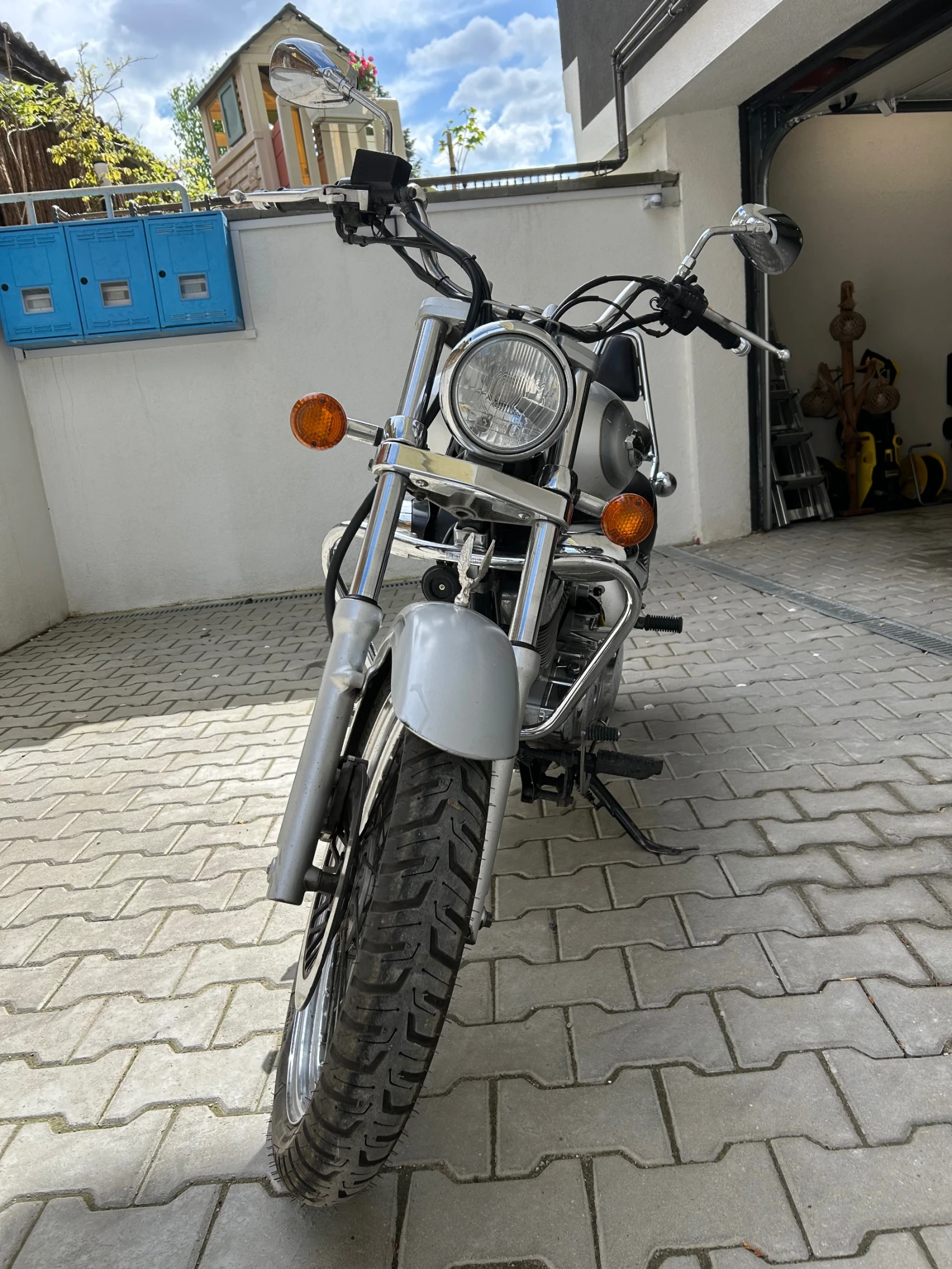 Suzuki Intruder VL250, снимка 2 - Мотоциклети и мототехника - 54528803