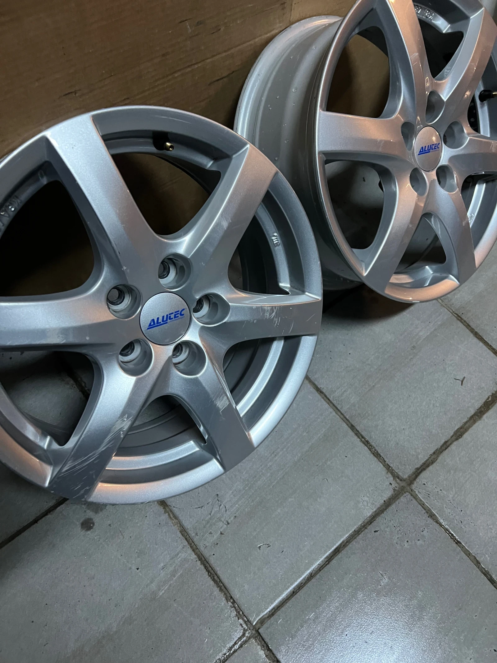 ������ | Mobile.bg � ����������� 3