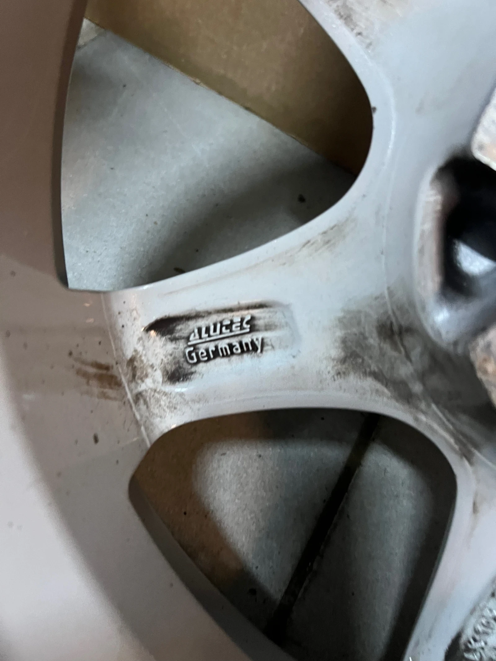 ������ | Mobile.bg � ����������� 6