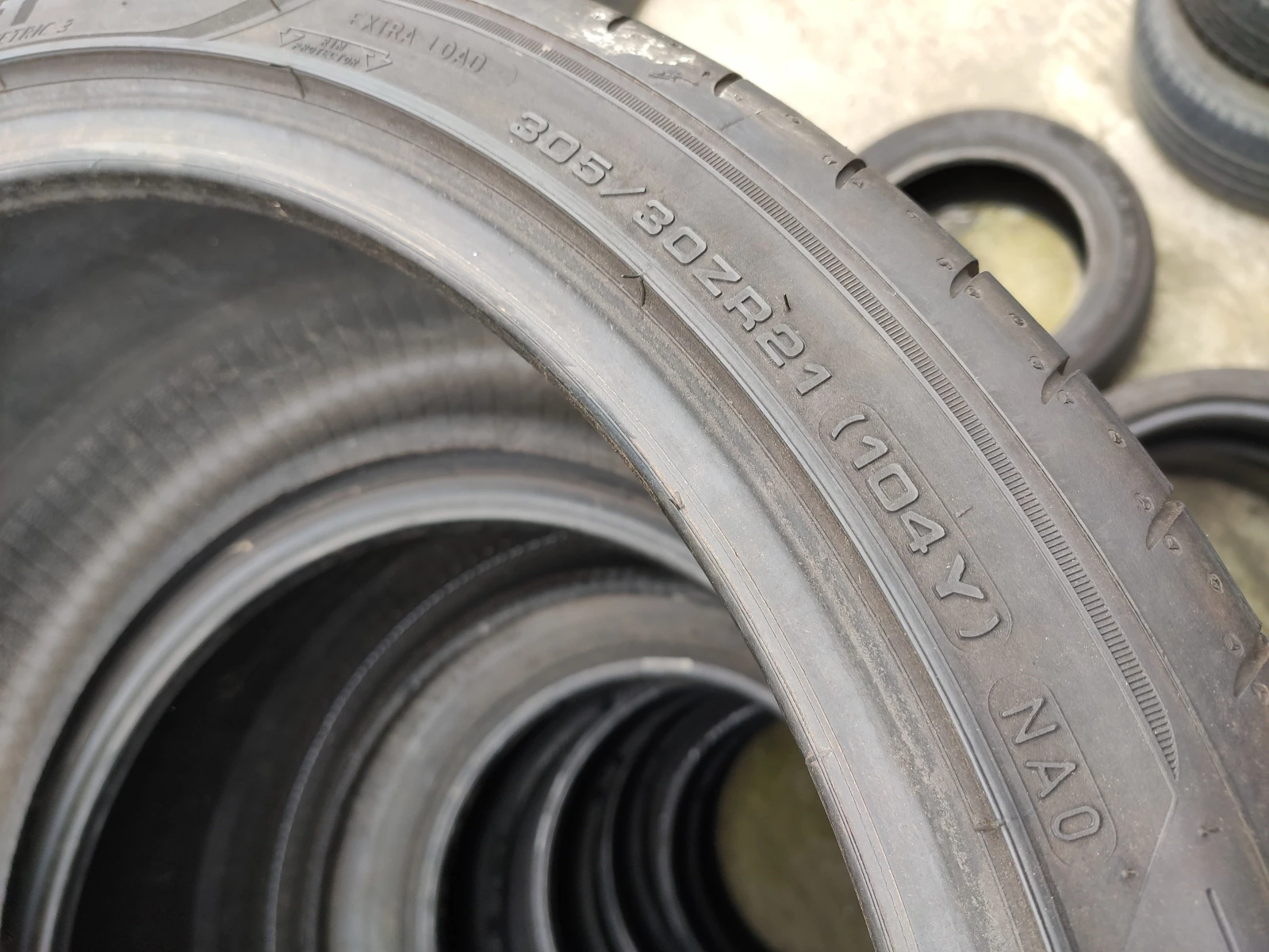 Гуми Летни 305/30R21, снимка 8 - Гуми и джанти - 54731426