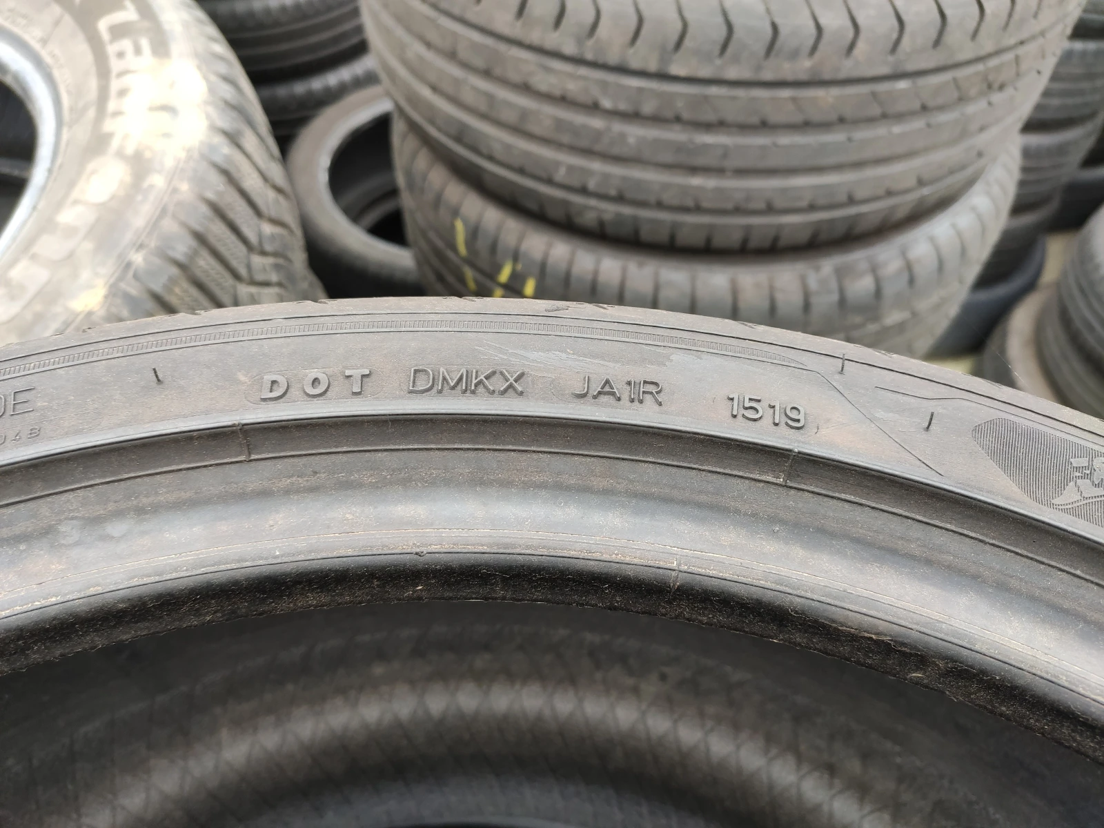 Гуми Летни 305/30R21, снимка 7 - Гуми и джанти - 54731426