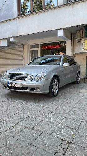  Mercedes-Benz E 320