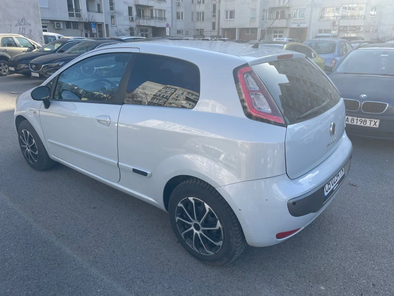 Fiat Punto 1.4 фабрична газ &#128285;, снимка 4 - Автомобили и джипове - 43672700