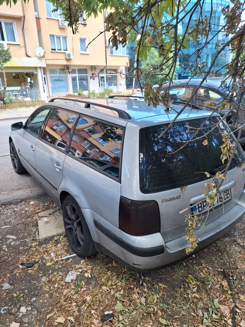 VW Passat 1.9 TDI , снимка 4 - Автомобили и джипове - 47139186