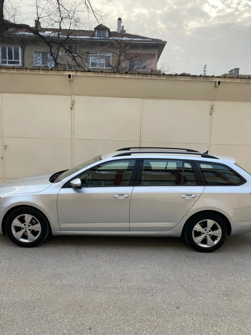 Skoda Octavia, снимка 3 - Автомобили и джипове - 48772081