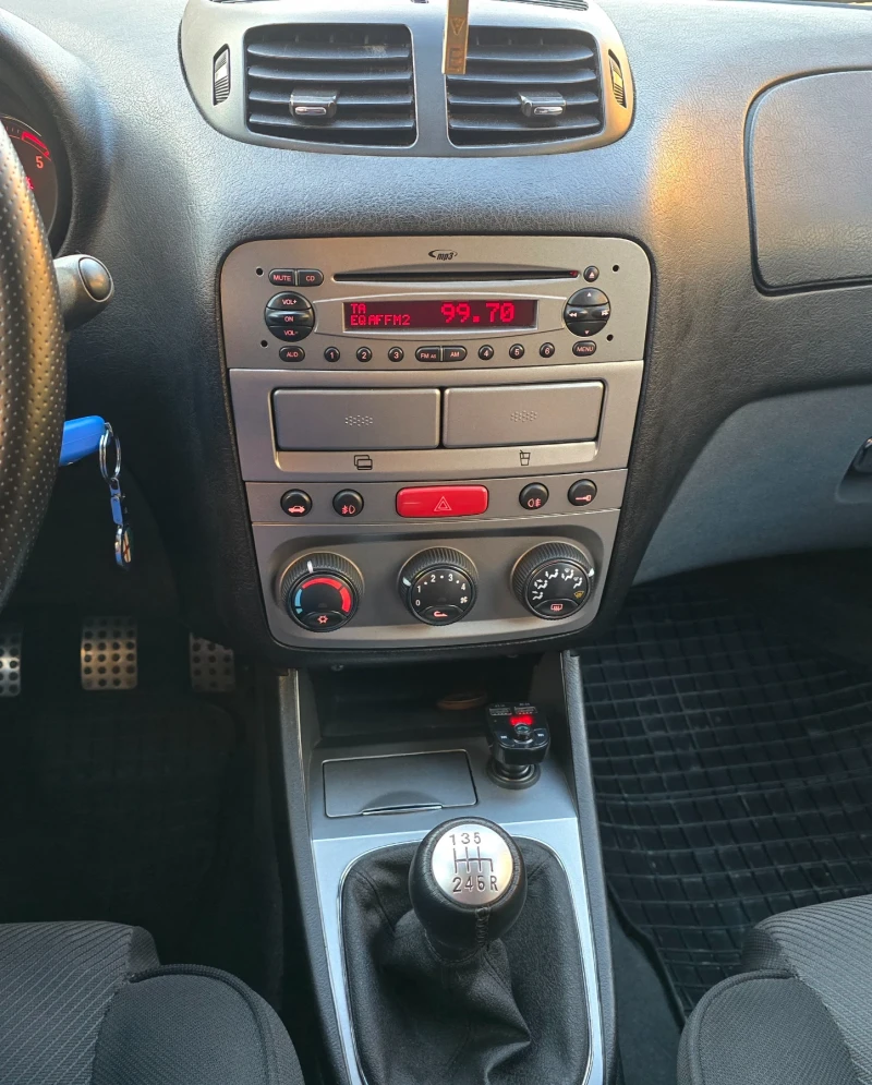 Alfa Romeo 147, снимка 6 - Автомобили и джипове - 49539311