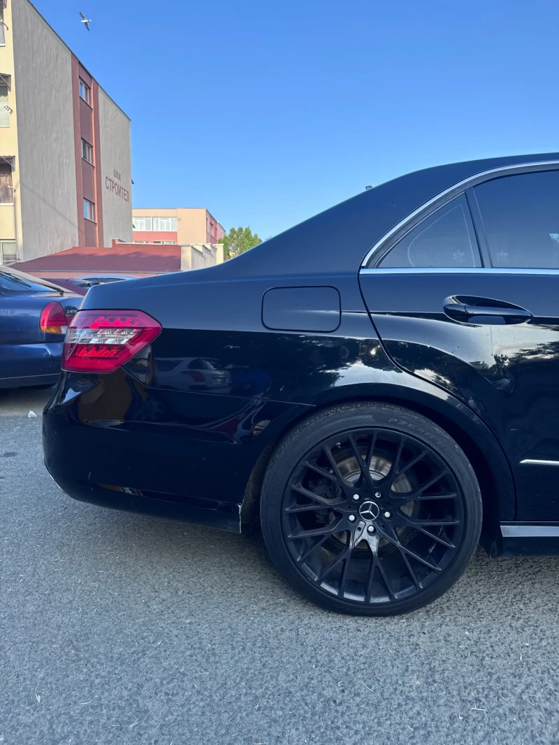 Mercedes-Benz E 350 4matic, снимка 8 - Автомобили и джипове - 52393739
