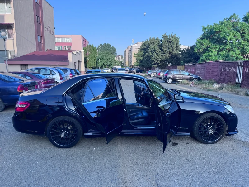 Mercedes-Benz E 350 4matic, снимка 10 - Автомобили и джипове - 52393739