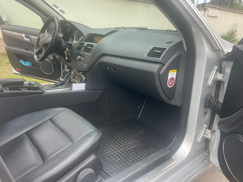 Mercedes-Benz C 220 Авангард ОМ646 БЕЗ АНАЛОГ НА ПАЗАРА, снимка 9 - Автомобили и джипове - 52027159