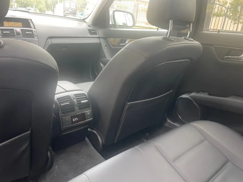 Mercedes-Benz C 220 Авангард ОМ646 БЕЗ АНАЛОГ НА ПАЗАРА, снимка 8 - Автомобили и джипове - 52027159