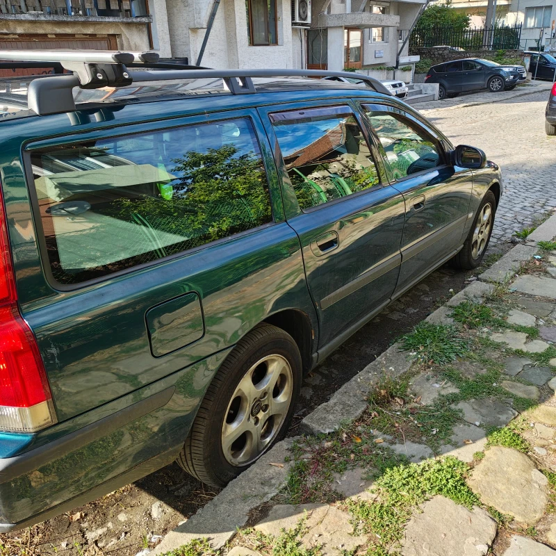 Volvo V70, снимка 3 - Автомобили и джипове - 52104749