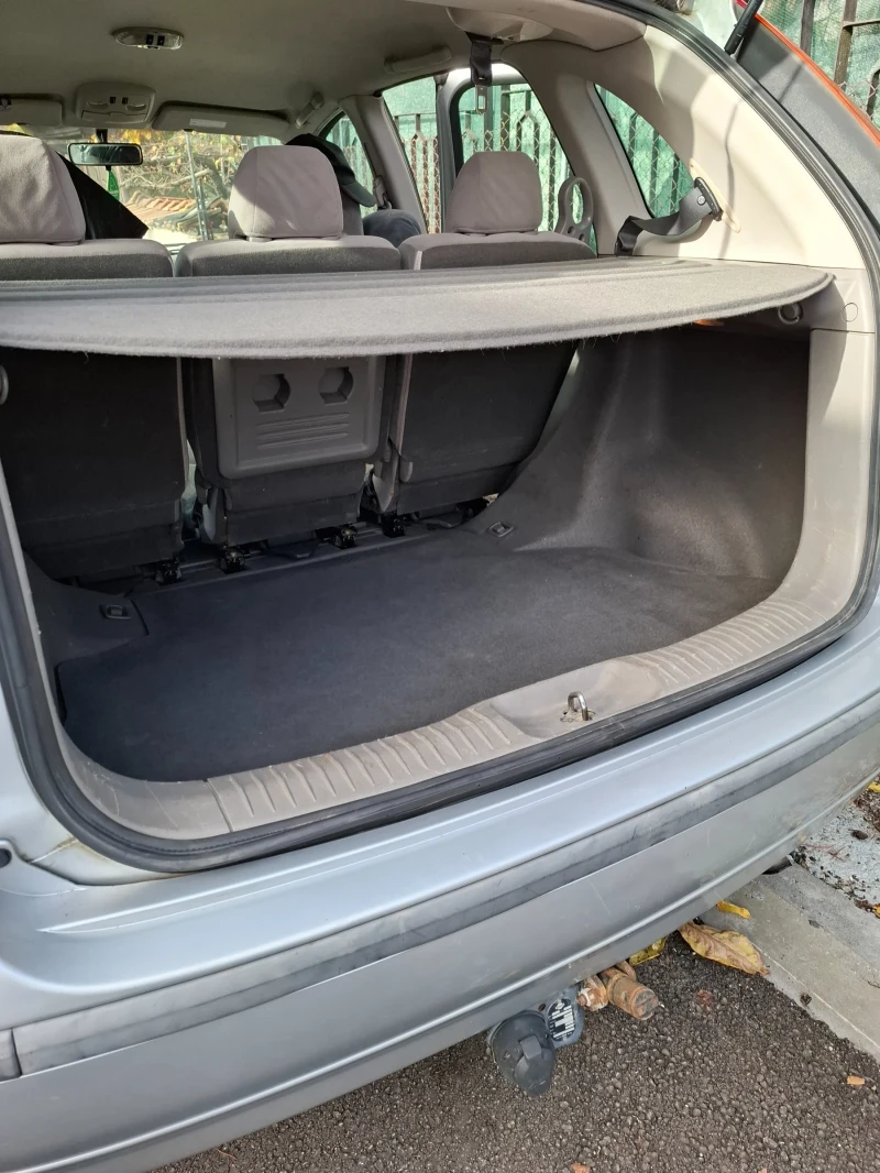 Nissan Almera tino 2, 2 DI, снимка 7 - Автомобили и джипове - 52435422