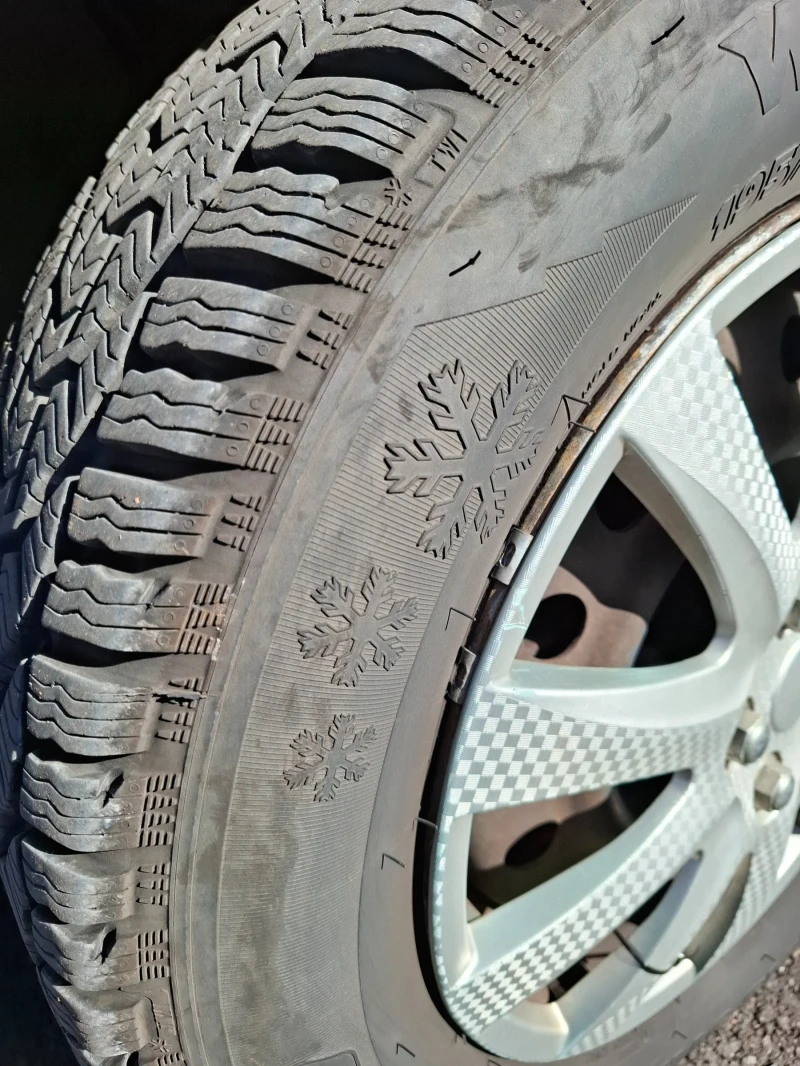 Nissan Almera tino 2, 2 DI, снимка 6 - Автомобили и джипове - 52435422