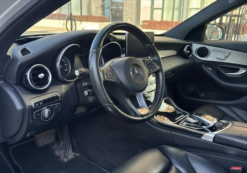 Mercedes-Benz C 300 4MATIC, снимка 5 - Автомобили и джипове - 52749803