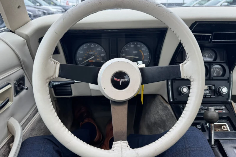 Chevrolet Corvette * АВТО КРЕДИТ* ЦЕНА ДО БГ * СЕРВИЗНА ИСТОРИЯ * , снимка 9 - Автомобили и джипове - 52630143