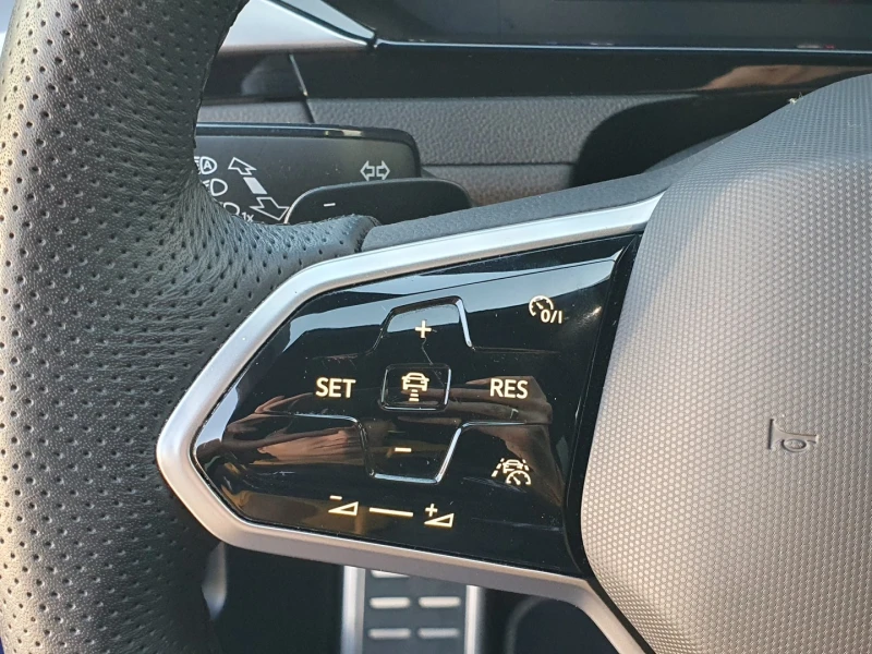 VW Arteon R-Line 2.0 TDI SCR 4MOTION DSG, снимка 17 - Автомобили и джипове - 52686499