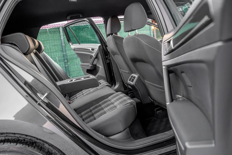 VW Golf GTD 184KS FULL, снимка 12 - Автомобили и джипове - 53290358
