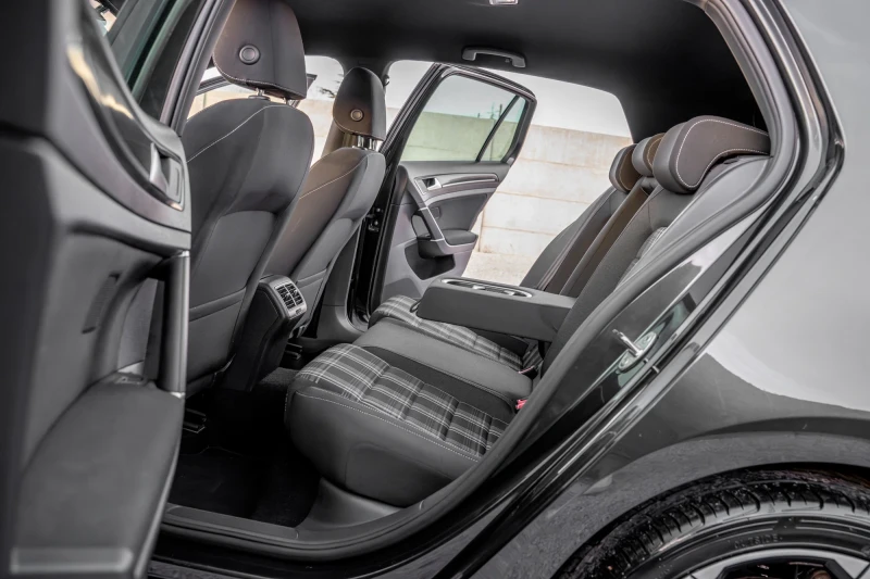 VW Golf GTD 184KS FULL, снимка 10 - Автомобили и джипове - 53290358