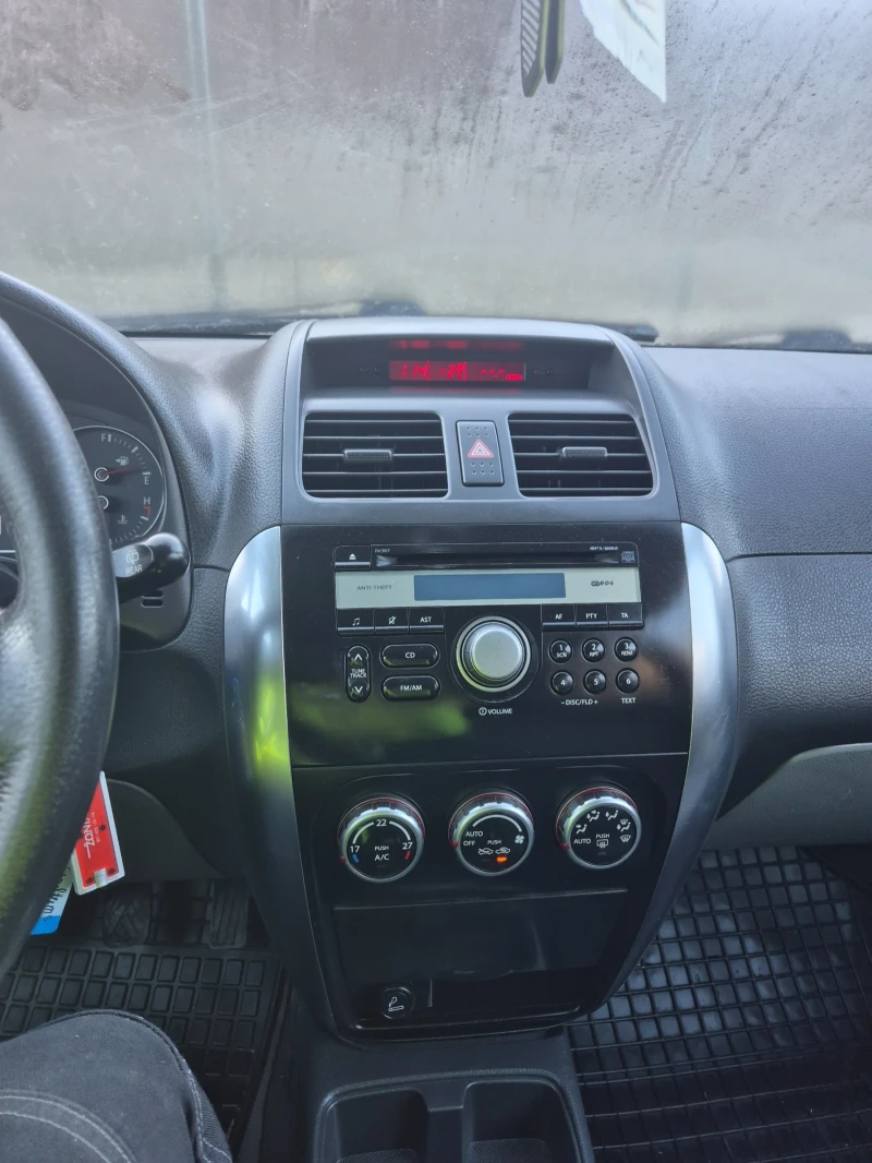 Suzuki SX4, снимка 10 - Автомобили и джипове - 53341967