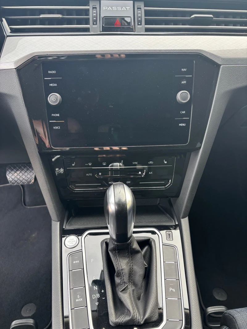 VW Passat 1.4 GTE Plug-in Hybrid ГЕРМАНИЯ Реални км., снимка 10 - Автомобили и джипове - 53538846