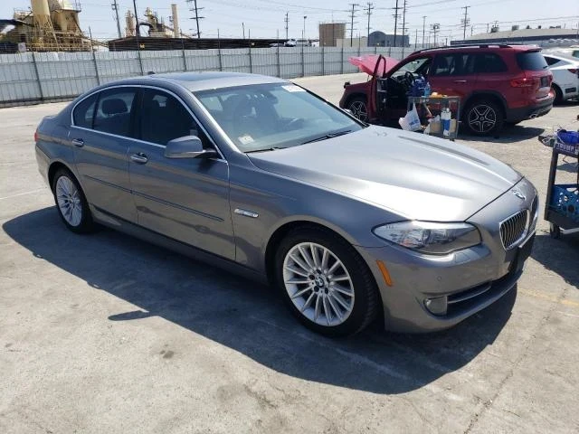 BMW 535 i ръчни скорости задно задвижване