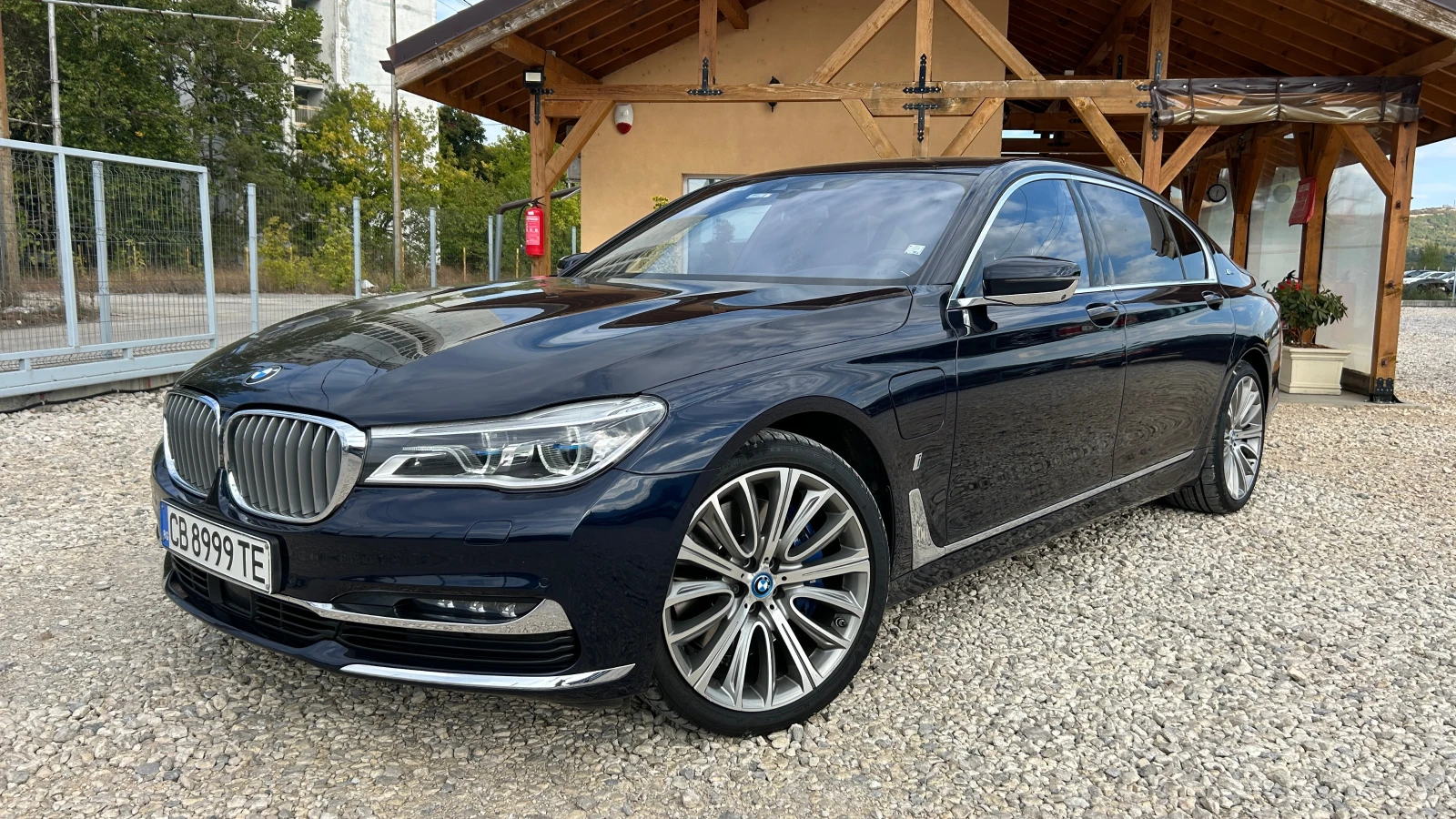 BMW 740 740Le xDrive iPerformance 240kw - изображение 2