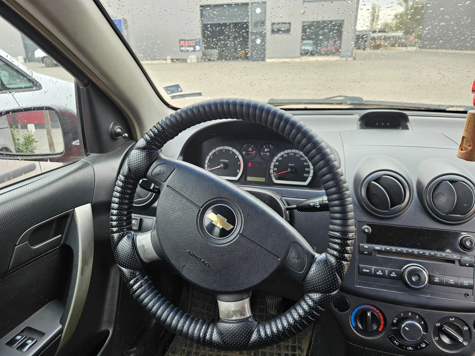 Chevrolet Aveo  - изображение 6