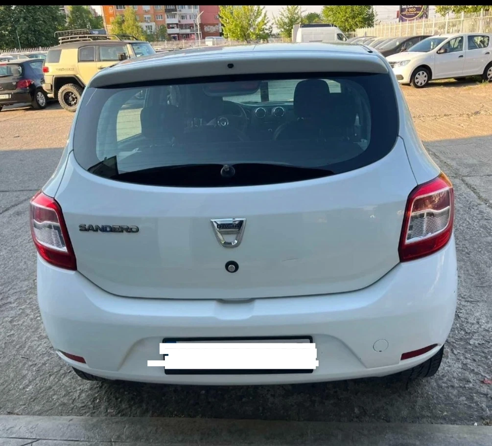 Dacia Sandero 1.2i - изображение 2