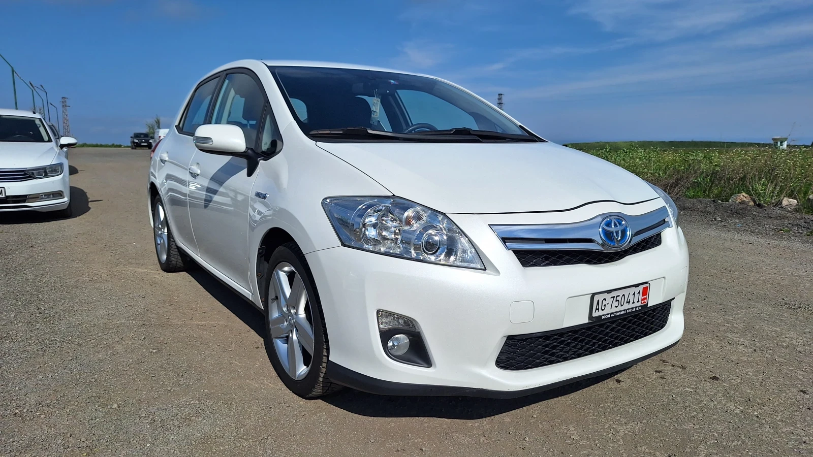 Toyota Auris 1.8i Hybrid  | Mobile.bg — изображение 1