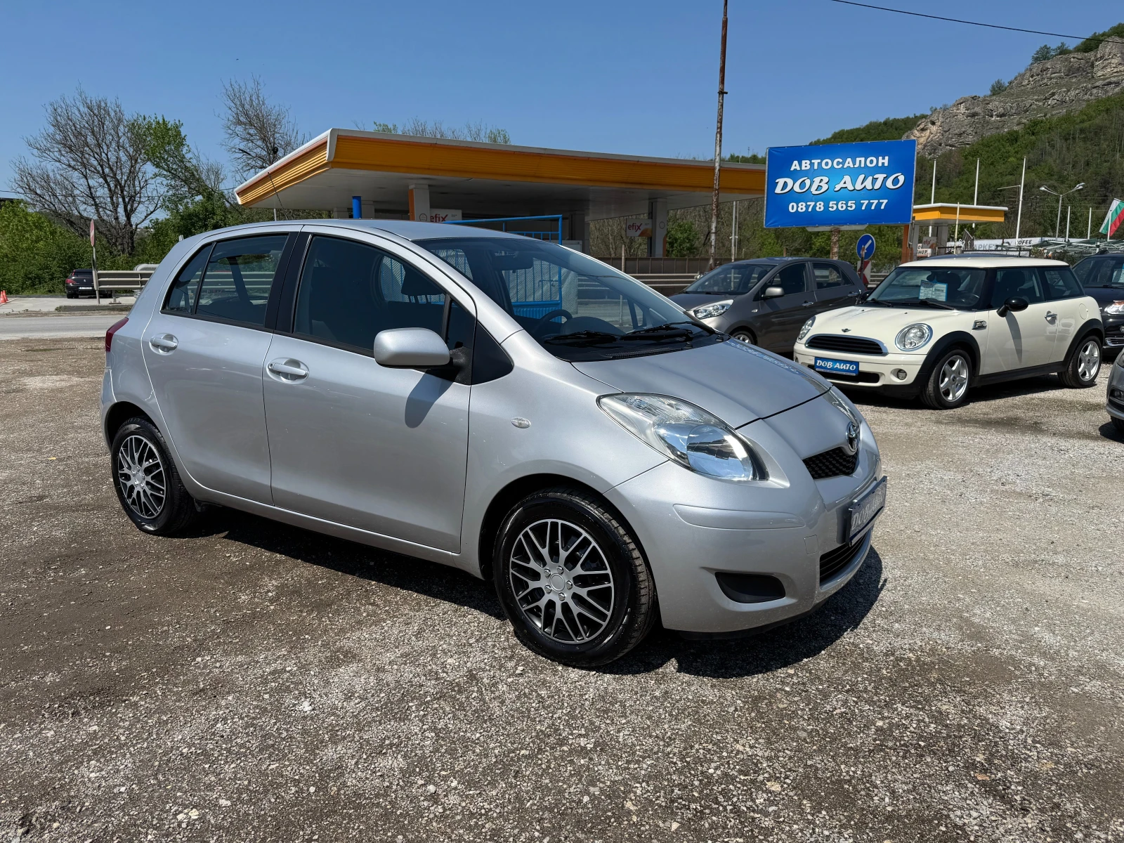 Toyota Yaris 1.0i-69K.C - изображение 8