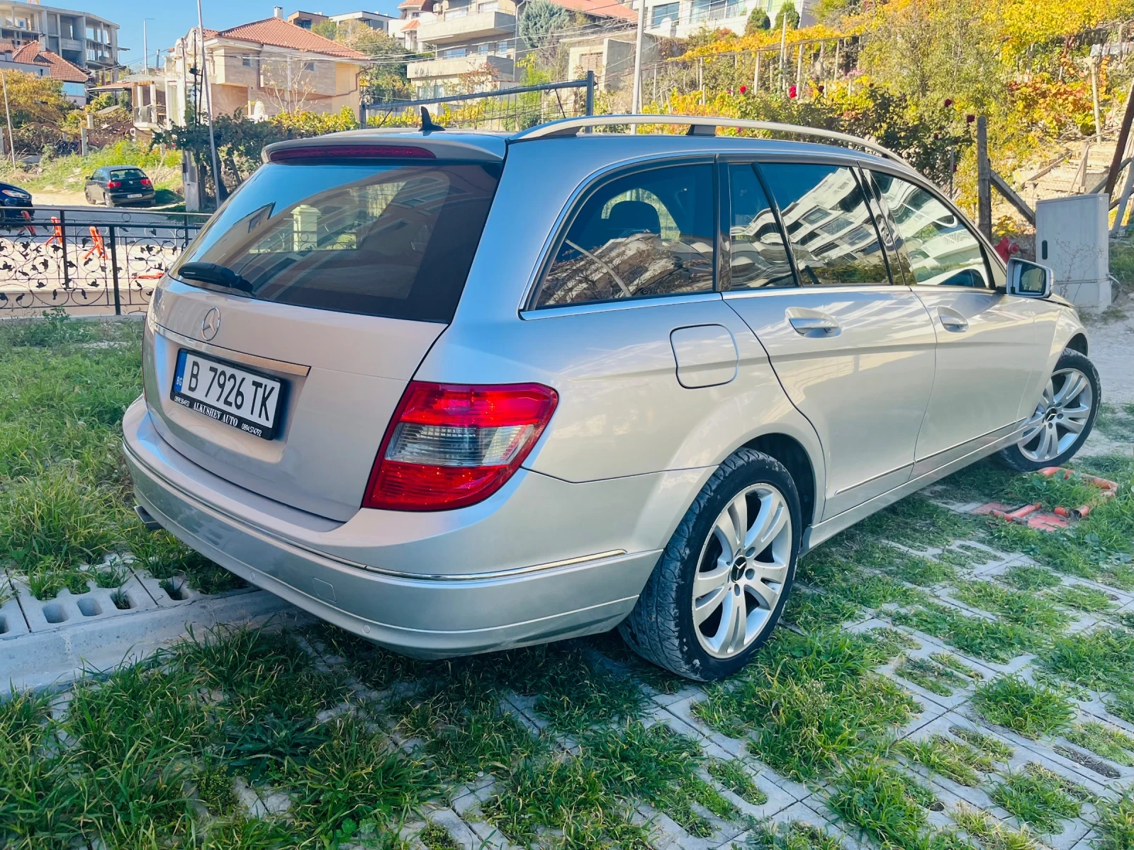 Mercedes-Benz C 220 Avantgarde - изображение 5