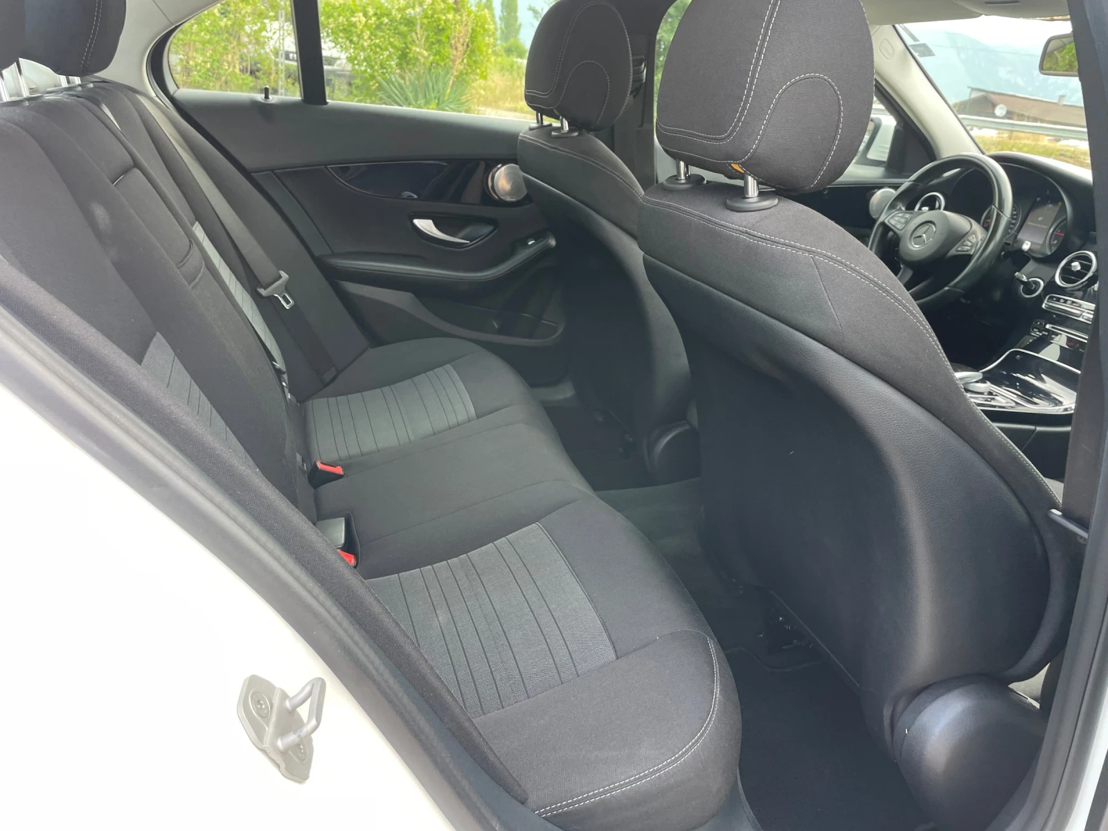 Mercedes-Benz C 220 2.2CDI-170-NAVI-LED-PANO-AMG - изображение 7
