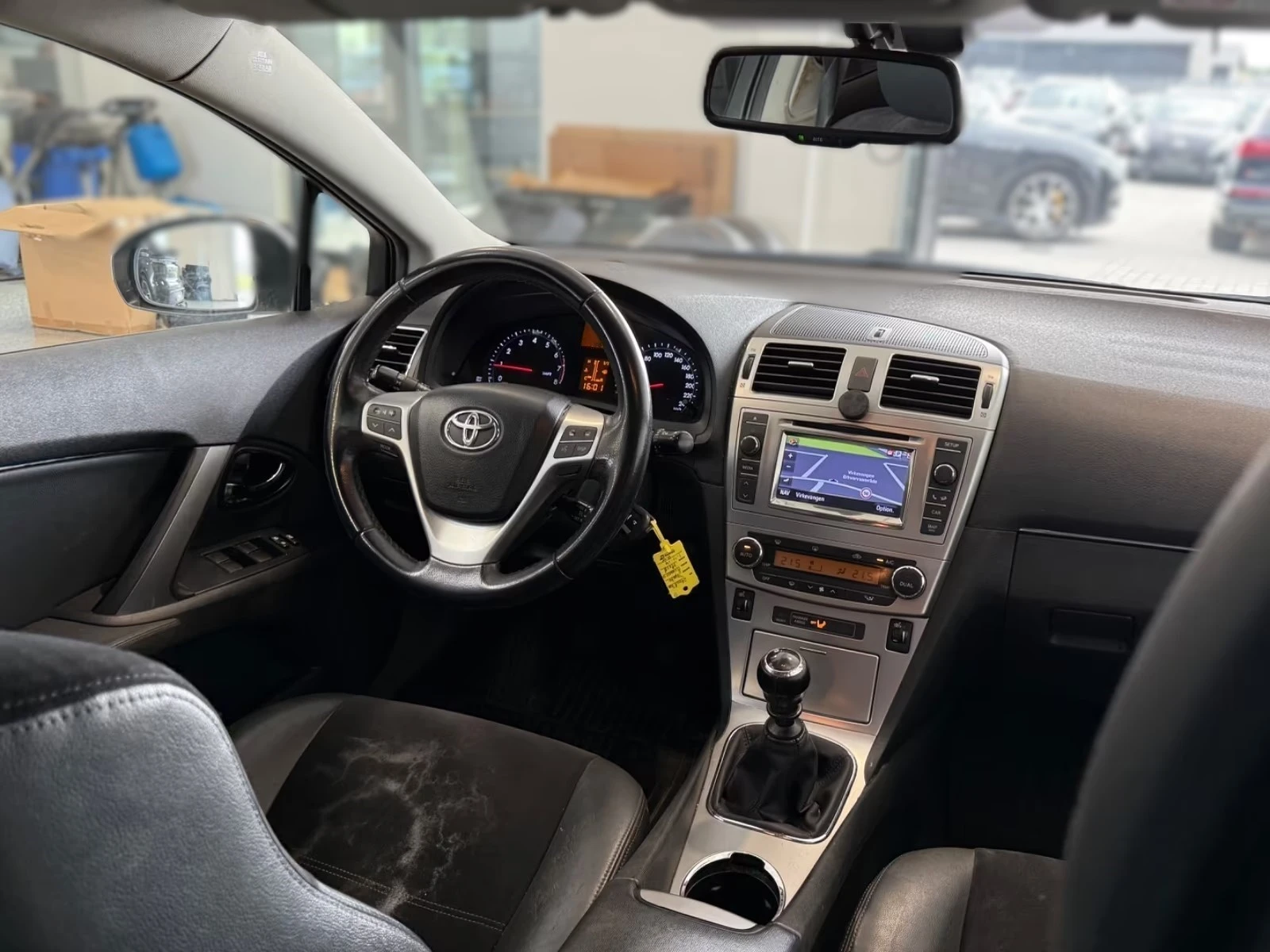 Toyota Avensis 1.8 VVT-i 147hp с гаранция! Очакван внос!  - изображение 6