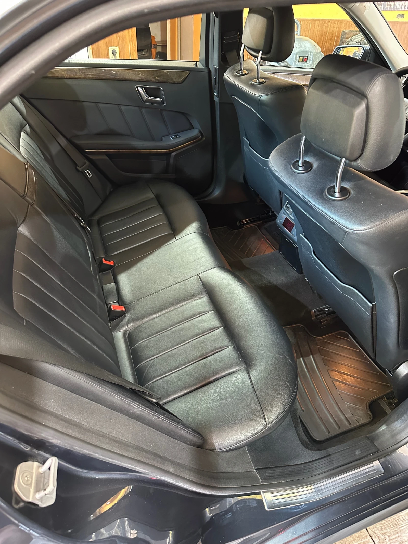 Mercedes-Benz E 350  - изображение 10