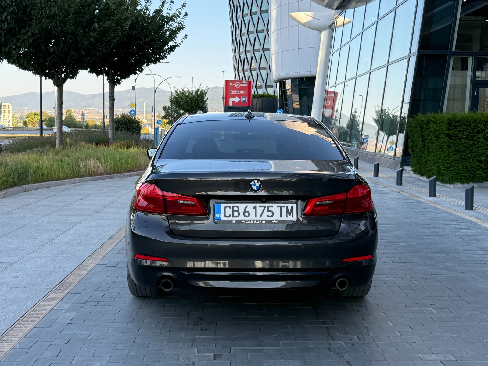 BMW 530 xDrive // Adaptive LED - изображение 5