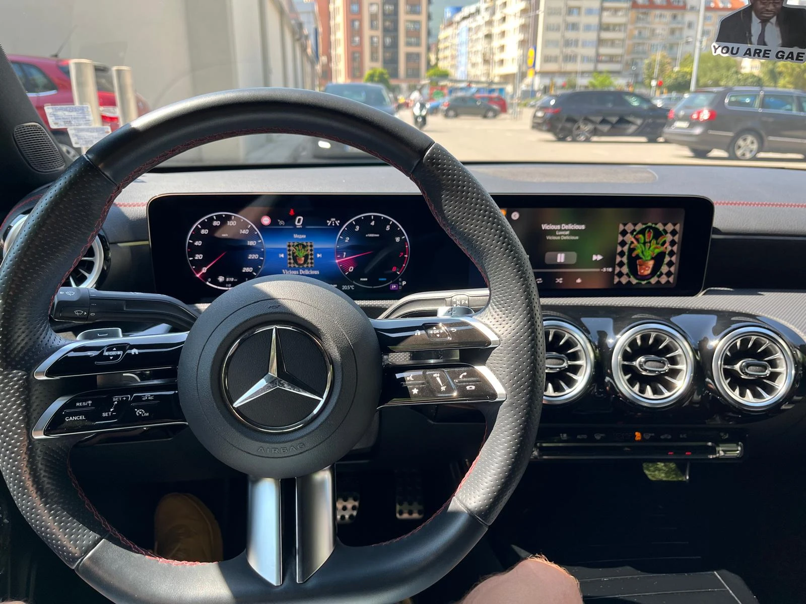 Mercedes-Benz CLA 250  - изображение 2