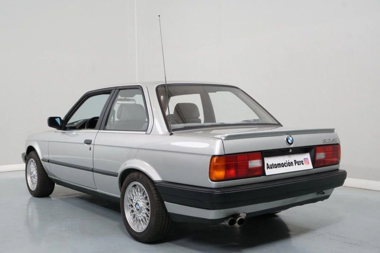 BMW 325 325i - изображение 2