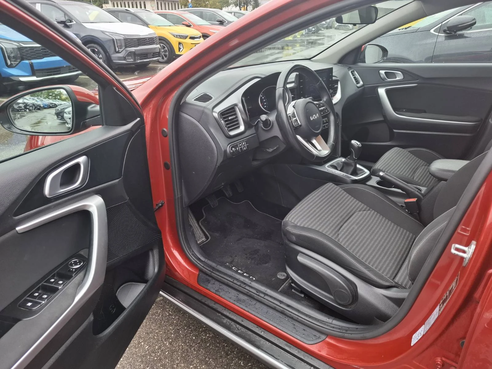 Kia XCeed 1.5 T-gdi Comfort Гаранция - изображение 9