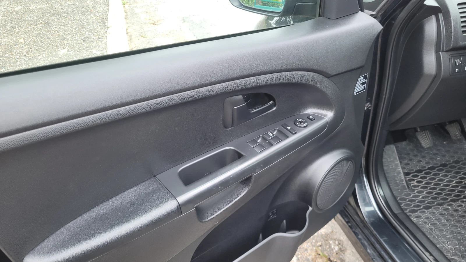 Kia Venga 1.4 дизел - изображение 8