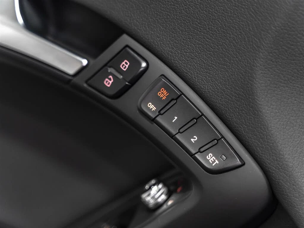 Audi S5 * АВТО КРЕДИТ* ЦЕНА ДО БГ * СЕРВИЗНА ИСТОРИЯ *  - изображение 9