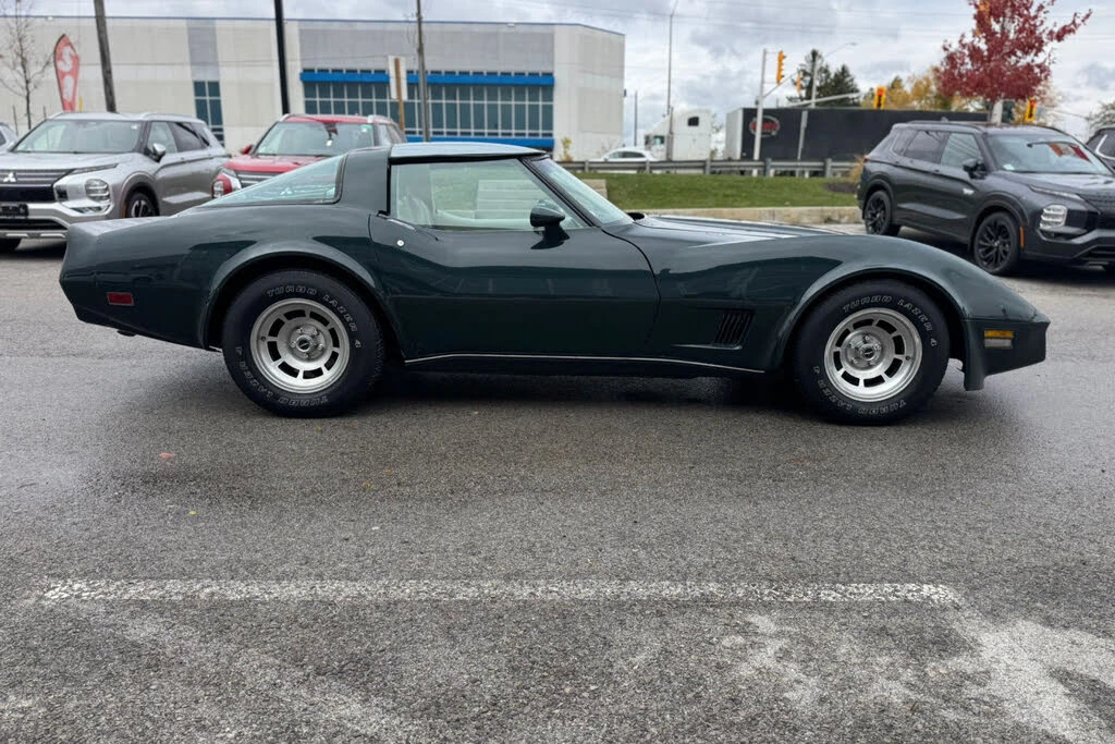 Chevrolet Corvette * АВТО КРЕДИТ* ЦЕНА ДО БГ * СЕРВИЗНА ИСТОРИЯ *  - изображение 7