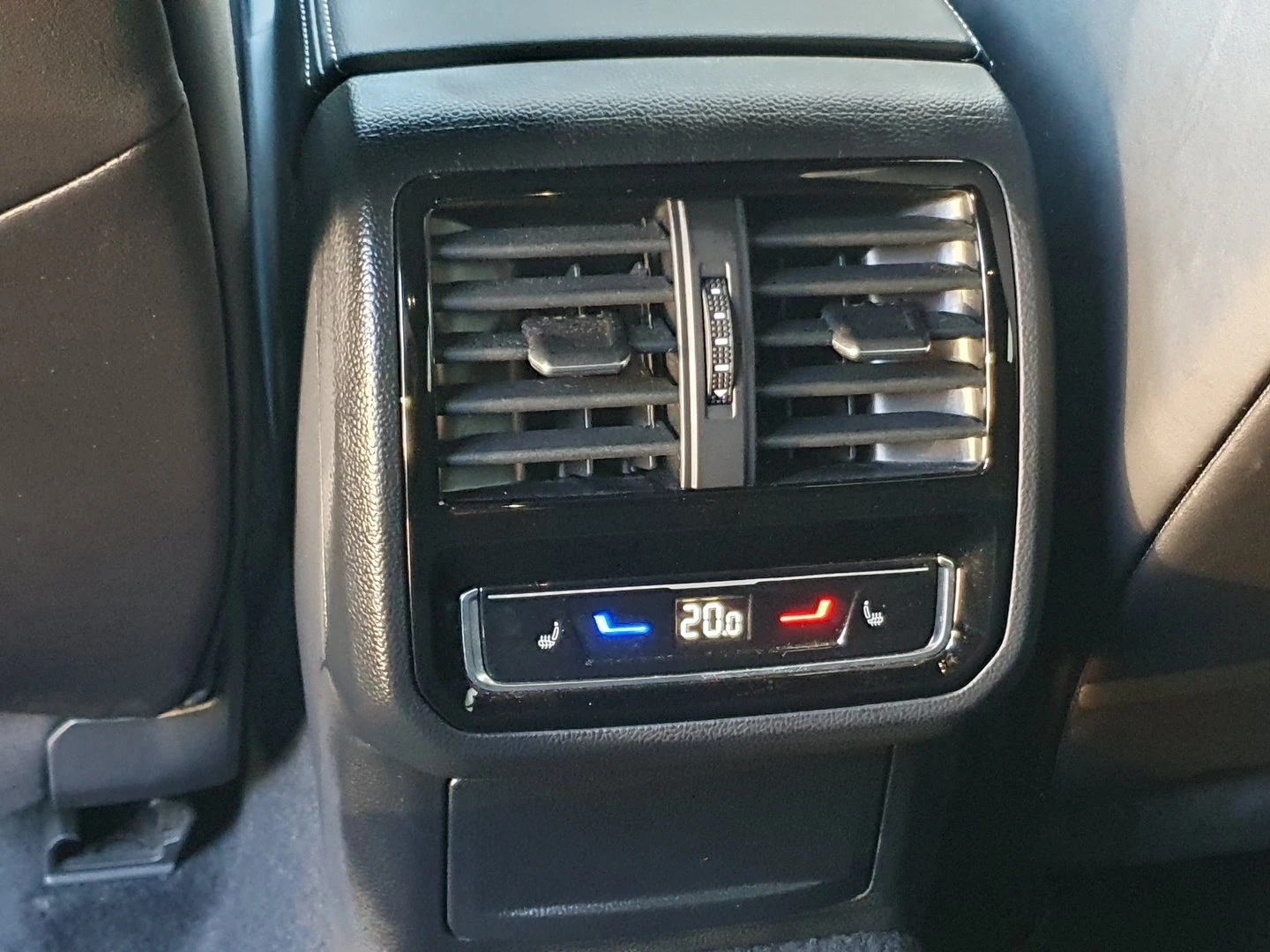 VW Arteon R-Line 2.0 TDI SCR 4MOTION DSG | Mobile.bg � ����������� 13